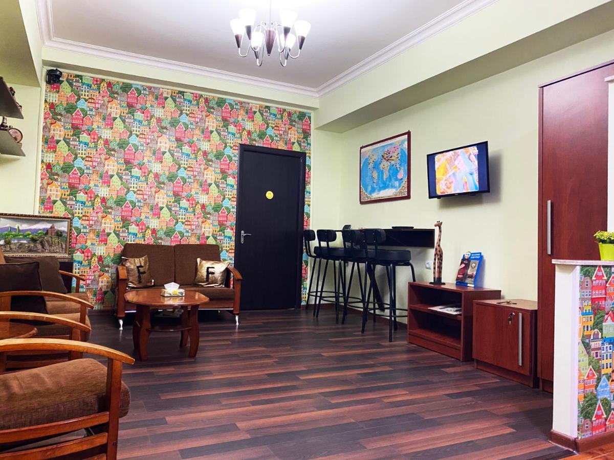 Friendship Hostel & Tours Ереван Экстерьер фото