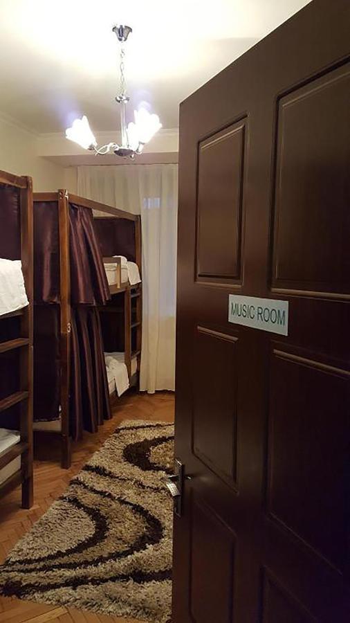 Friendship Hostel & Tours Ереван Экстерьер фото