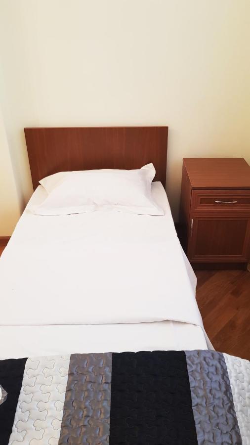 Friendship Hostel & Tours Ереван Экстерьер фото