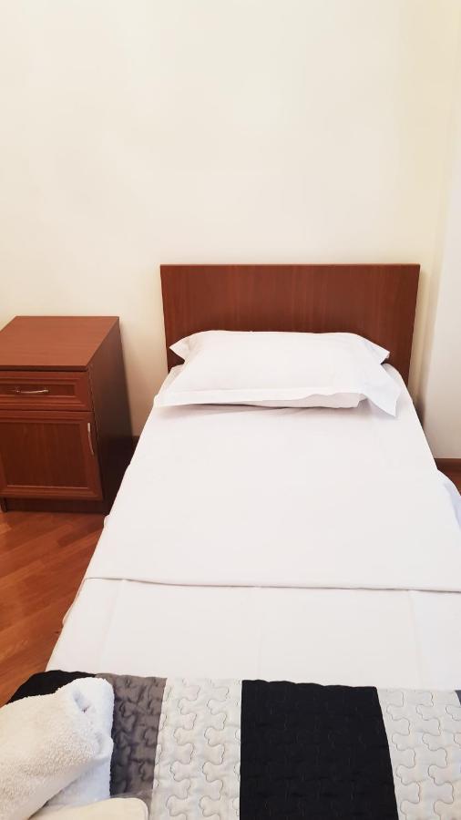 Friendship Hostel & Tours Ереван Экстерьер фото