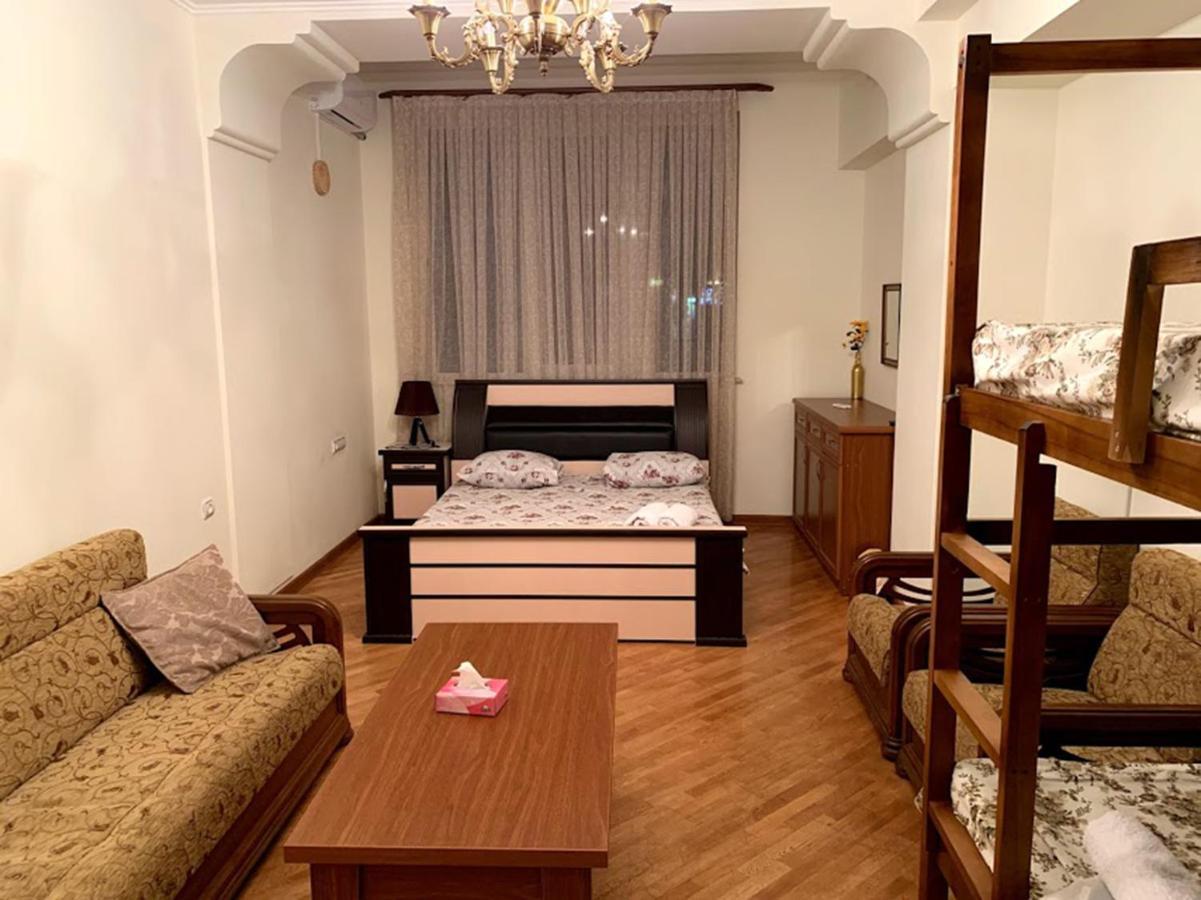 Friendship Hostel & Tours Ереван Экстерьер фото
